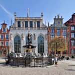 Гданьск, вместе со знаменитым курортом в Сопоте и морским портом в Гдыне, является частью агломерации Три-Сити